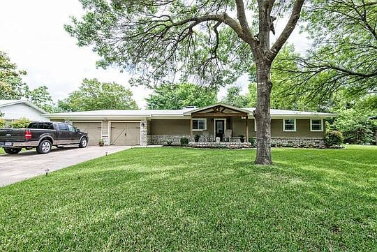 1st image of 2409 Carolinda Dr