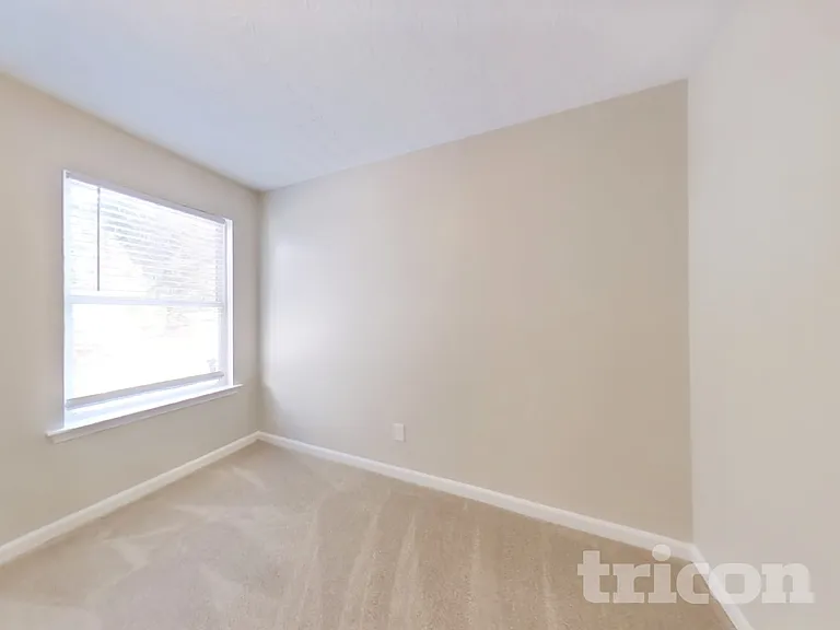 4757 Highpoint Way — Photo 12