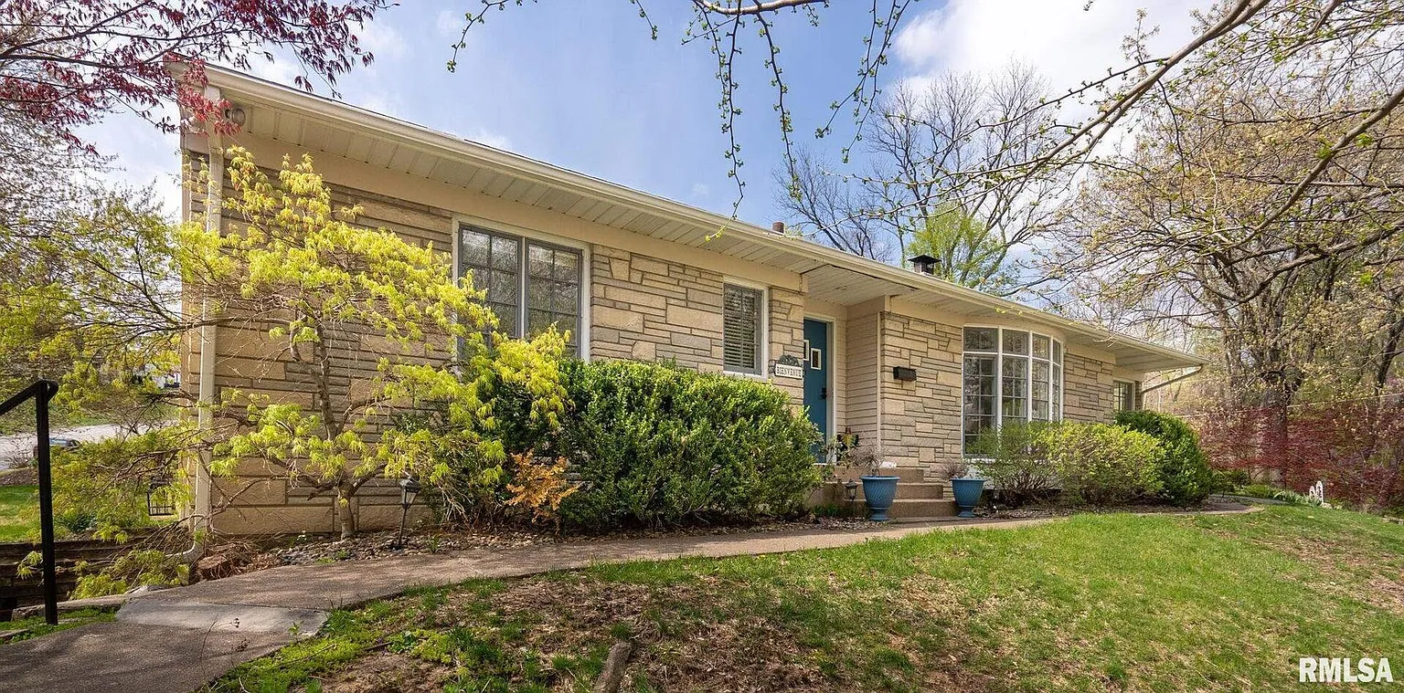 220 Bechtel Rd photo 1