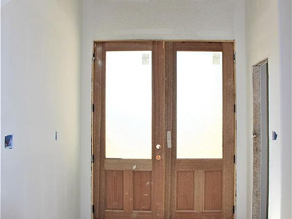 3rd image of 7940 Farrah St