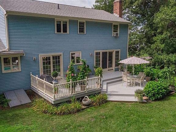 2nd image of 240 Lisa Dr