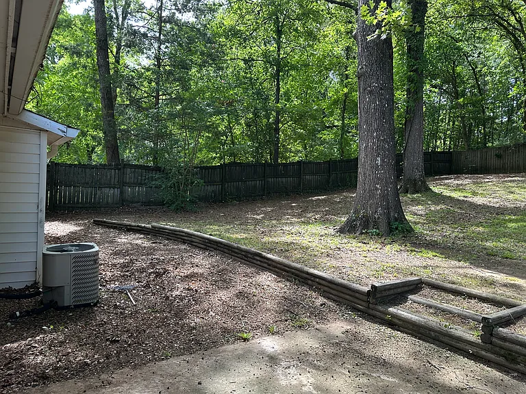 2701 Maple Dr — Photo 15