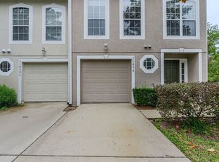 11834 Lake Bend Cir, Jacksonville, FL 32218
