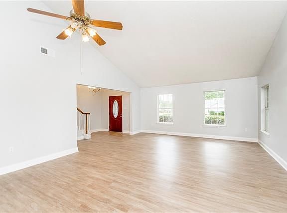 5th image of 67078 Thackery St