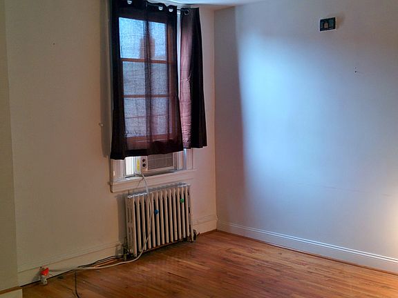 5th image of 1627 Jackson St