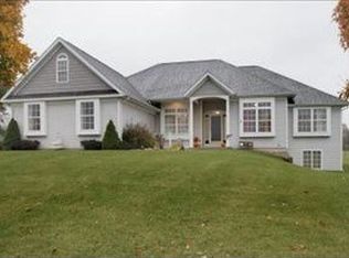 7485 Rolling Meadows Dr, Kalamazoo, MI 49009