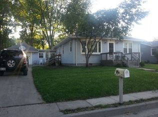 12 Lynwood Dr, Morris, IL 60450
