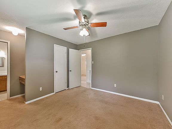 5th image of 4811 Fairmoor St