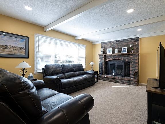 3rd image of 4249 N 109th Ter
