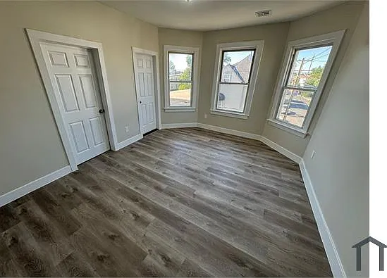 28 Wainwright St #3 — Photo 5