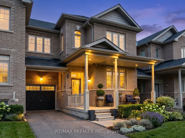 12 Pearcey Cres, Barrie, ON L4N 6R8