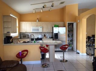 16017 SW 68th St, Miami, FL 33193