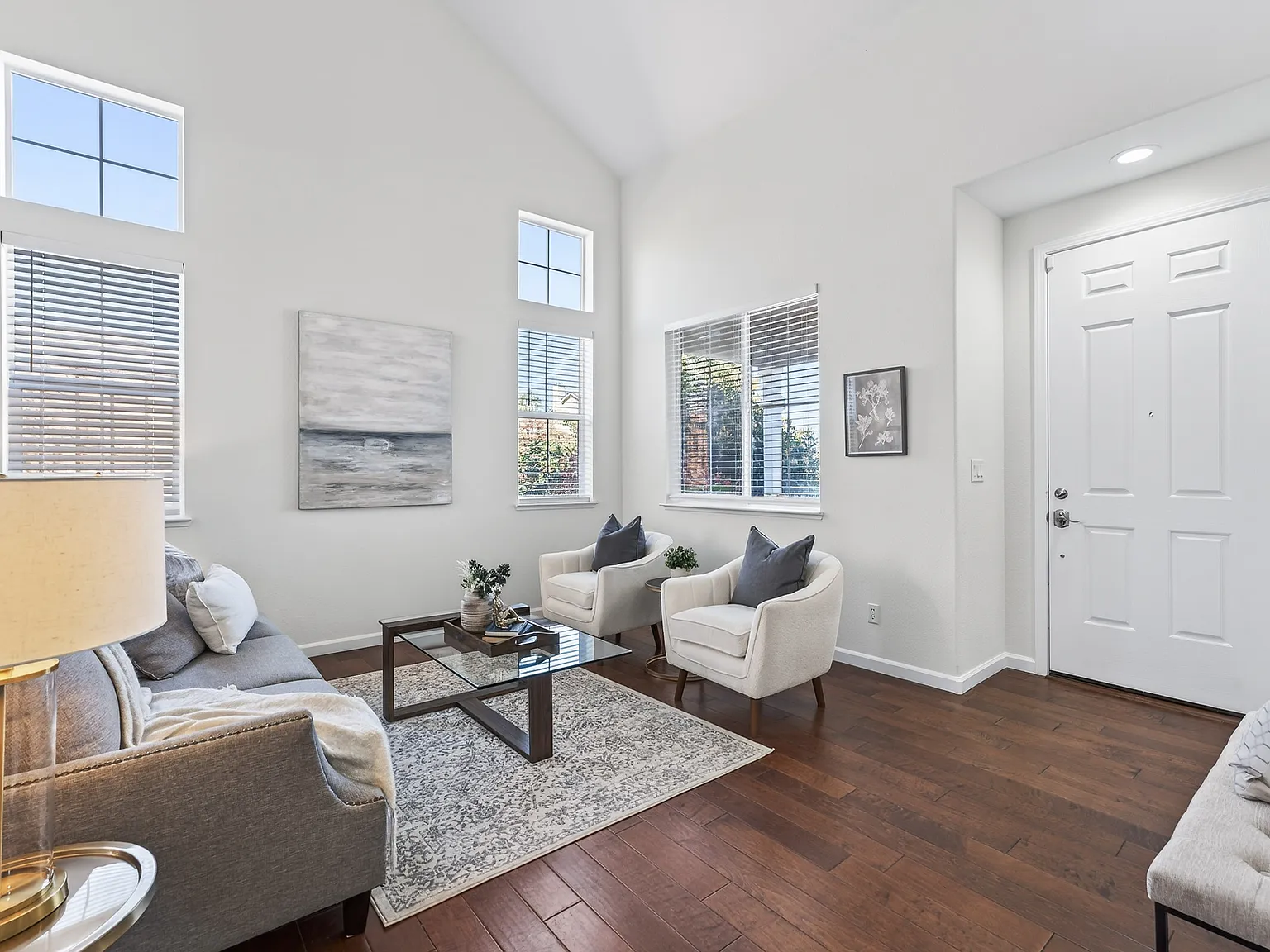 5 bed, 3064 sqft, $4,450 — Photo 4
