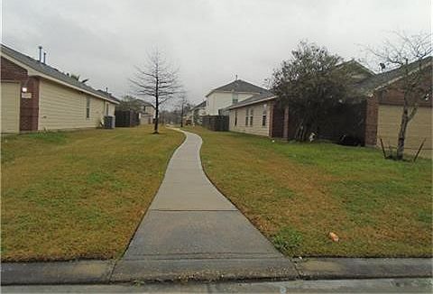 3rd image of 9606 Wyatt Oak Ln