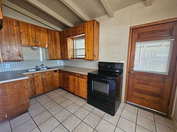 3rd image of 1309 Dorchester Dr