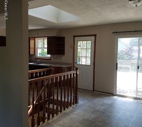 4th image of 96 Coral Dr