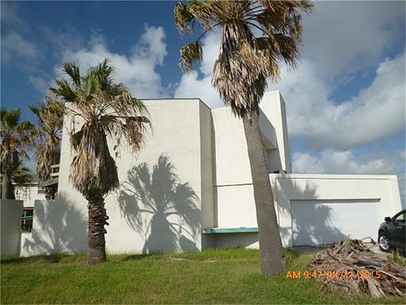 2nd image of 131 Point Lafitte Ct