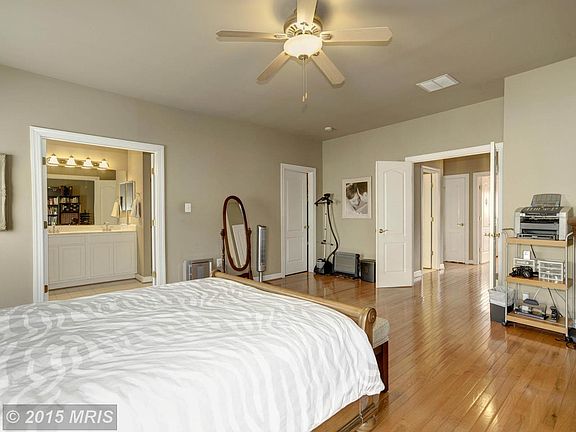 3rd image of 8906 Royal Hannah Ln