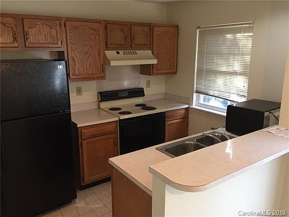 5th image of 3626 Huyton Ct