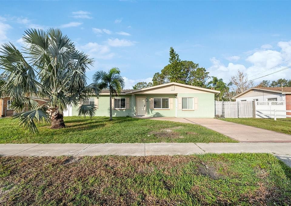 1st image of 308 Country Club Dr