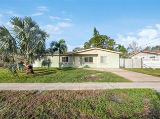 308 Country Club Dr, Oldsmar, FL 34677
