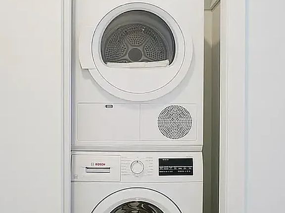 5th image of 70 W 37th St #2112B
