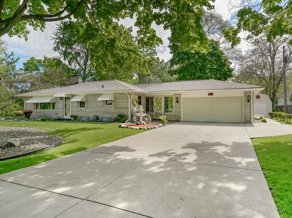 135 Brownway, Benton Harbor, MI 49022