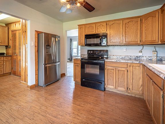 5th image of 6865 Clemdale Ave