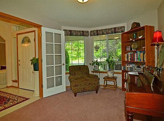 3rd image of 1613 Redwood Pl SE