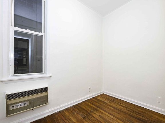 3rd image of 87 Hicks St APT 1C