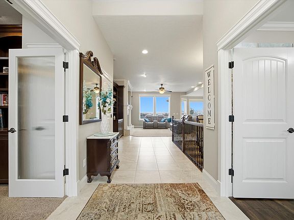 3rd image of 2405 Tiger Ln