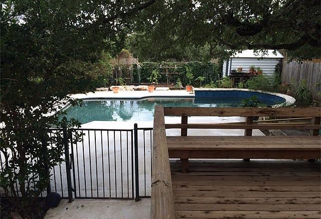 2nd image of 6801 Auckland Dr