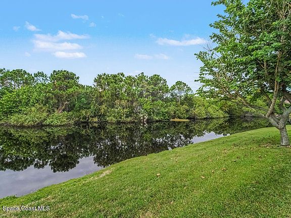 4th image of 259 Pebble Hill Way