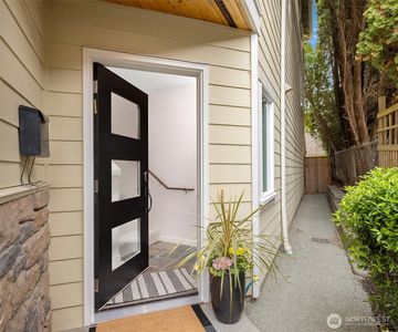 2834 NW 68th Street, Seattle, WA, 98117