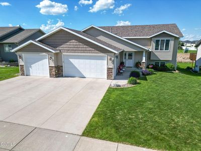 502 Granite Dr, Bismarck, ND, 58503