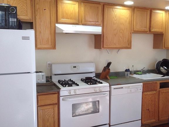 4th image of 15 Highgate St #22