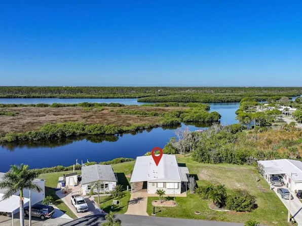 554 Parkwood Ave, North Port, FL 34287