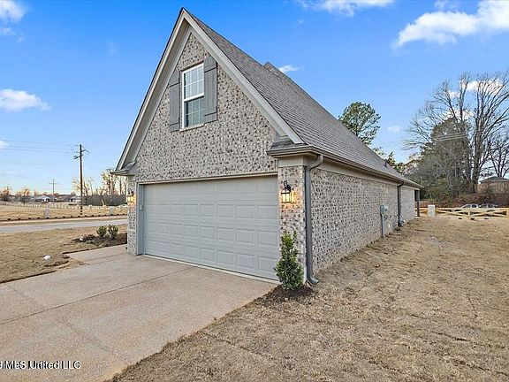 3rd image of 13866 Jack Thomas Blvd