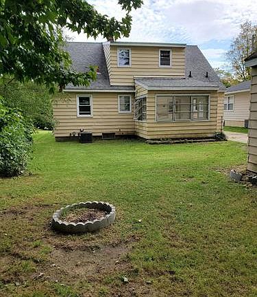 5th image of 3145 Morley Ave NE