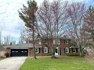 13960 Meadowlark Ln, Newbury, OH 44065