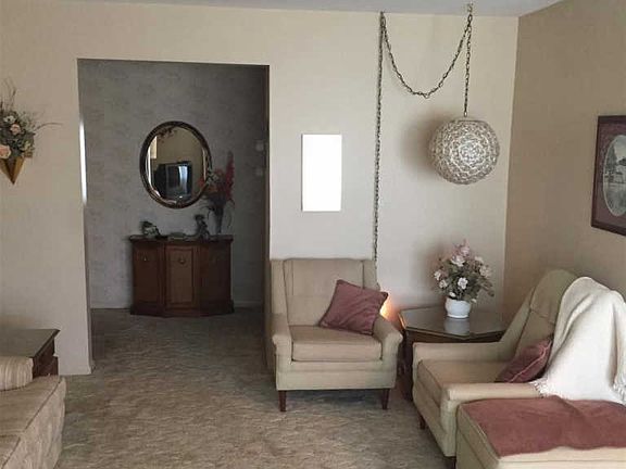 5th image of 29601 Jefferson Ave