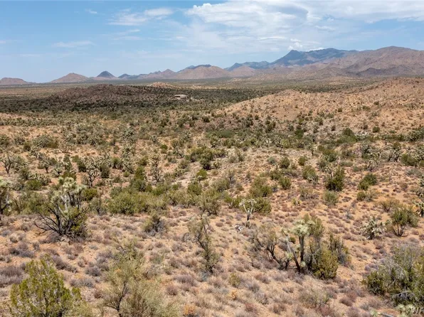 0 Yucca Dr, Yucca, AZ 86438