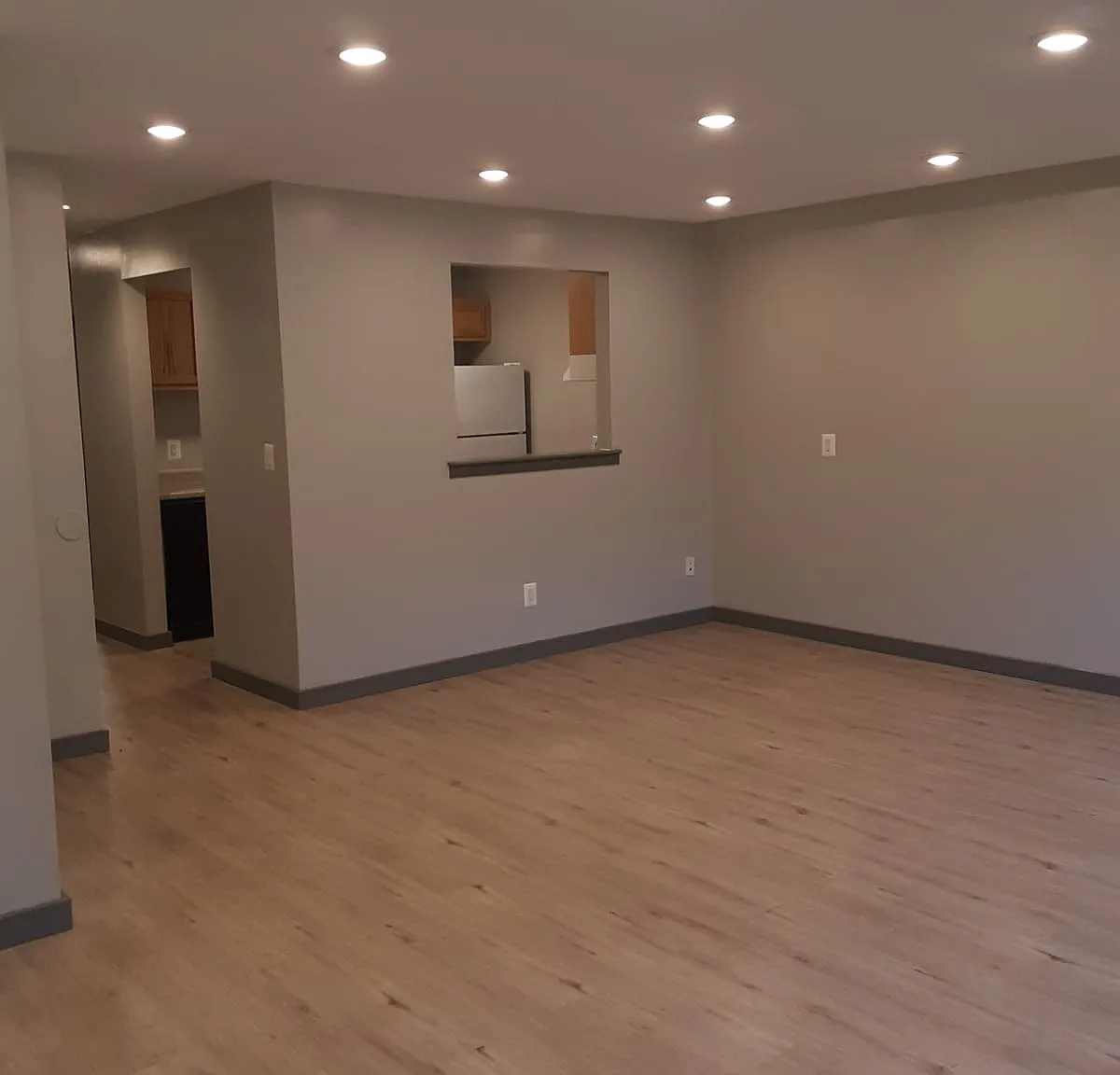 2 bed, 975 sqft, $1,800 — Photo 3