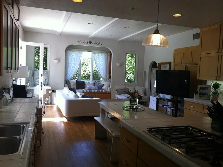 S McCarty Dr — Photo 4