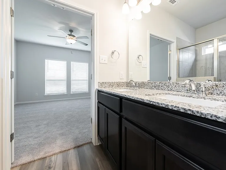 738 Friar Tuck Dr — Photo 25