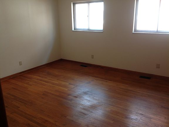 2nd image of 607 Bernard Ave