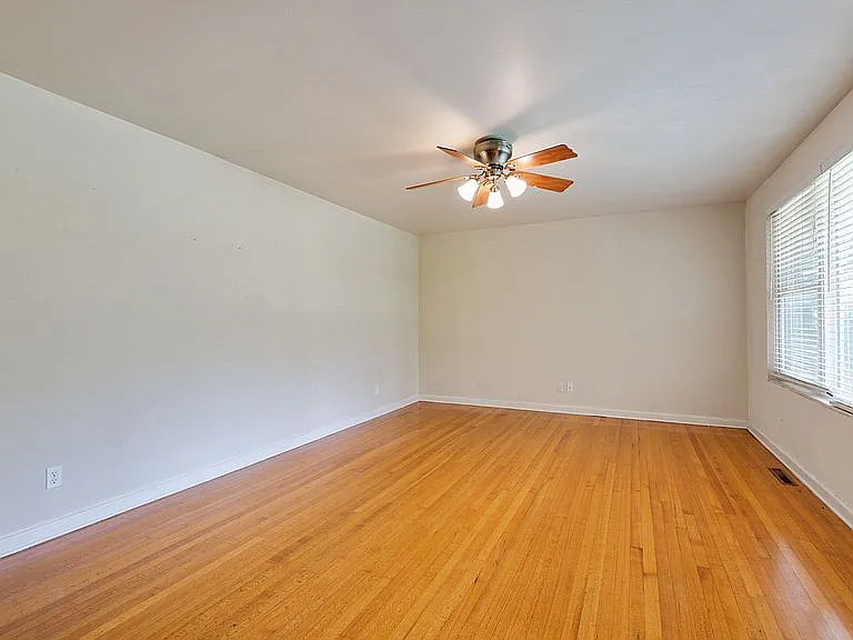 1506 Sunset Ln — Photo 10