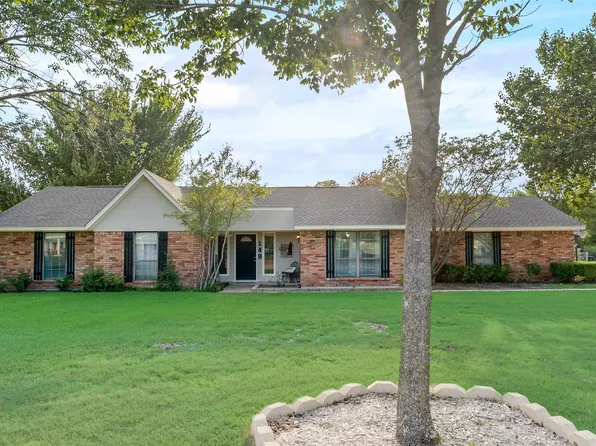 149 Carol Ln, Red Oak, TX 75154