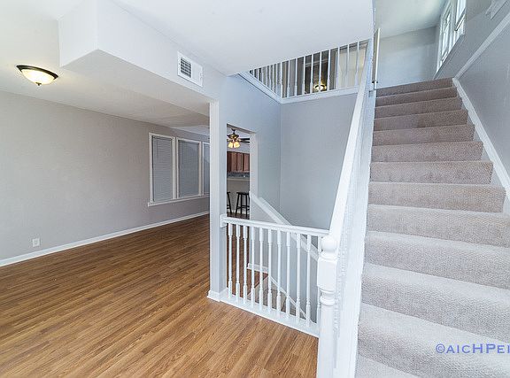 3rd image of 5526 W Van Buren St