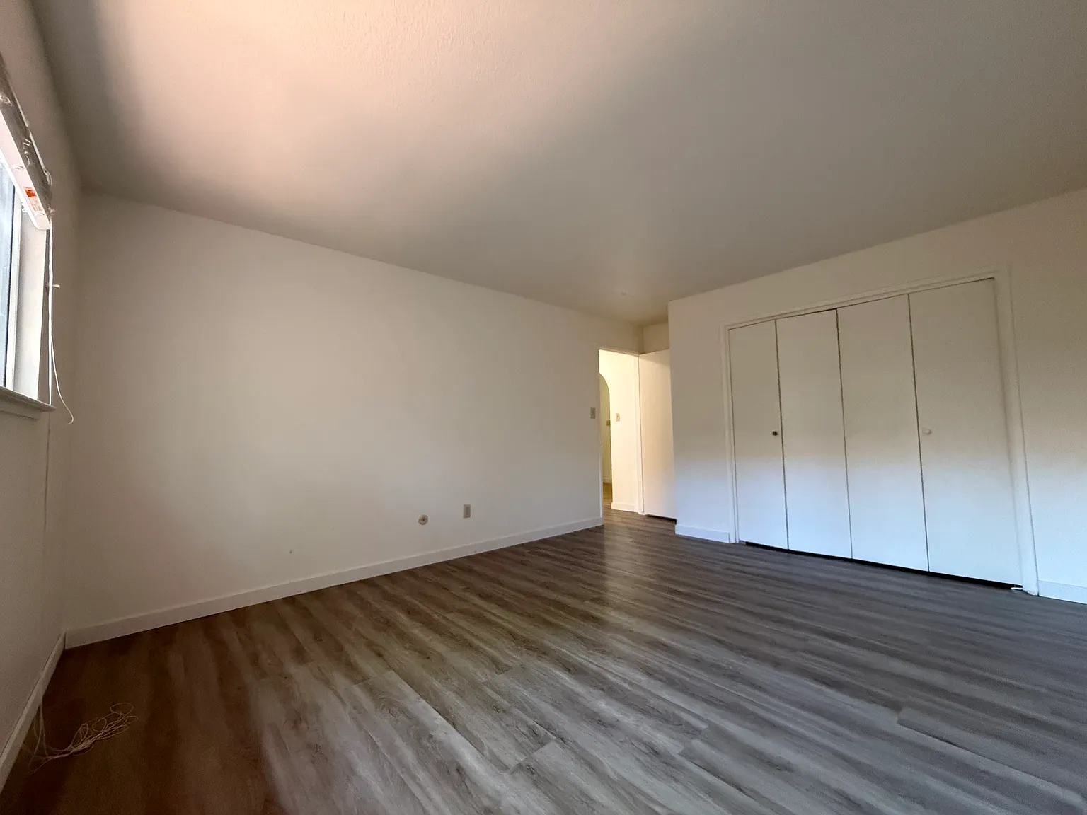 3 bed, 2100 sqft, $2,400 — Photo 4